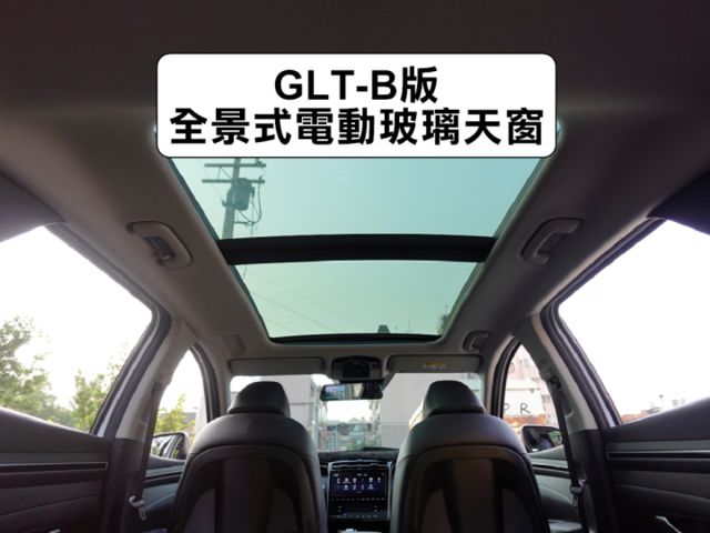 ▲汽油最頂級Ｂ版，選配導航▲只跑２萬，原廠保固中，原鈑件認證▲Lv2跟車，盲點，電尾門，六氣囊，免鑰匙，電動椅  第7張相片