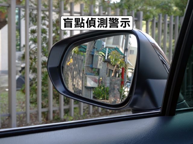 ▲RX300，F-Sport版，新車價261萬▲全原廠保養，原鈑件認證▲ACC跟車，全景天窗，Ｆ專屬套件，通風椅，電尾門  第11張相片
