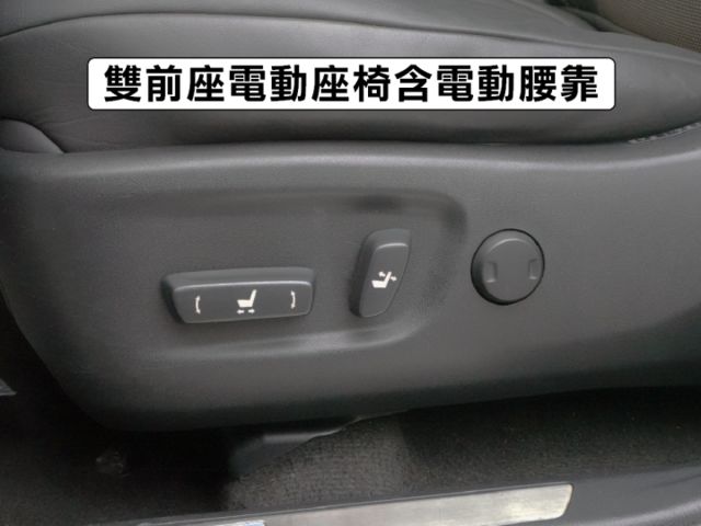▲2.0渦輪，F-Sport，全原廠保養▲超美無菸車，原鈑件認證▲八氣囊，盲點，環景，免鑰匙，LED頭燈，電動椅，電尾門  第19張相片