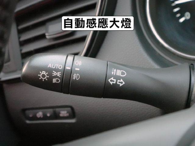 ▲智行版有全速域，原鈑件認證▲只跑６萬，原廠保固中▲加數萬元原廠選配▲六氣囊，環景，盲點，免鑰匙，LED頭燈  第18張相片