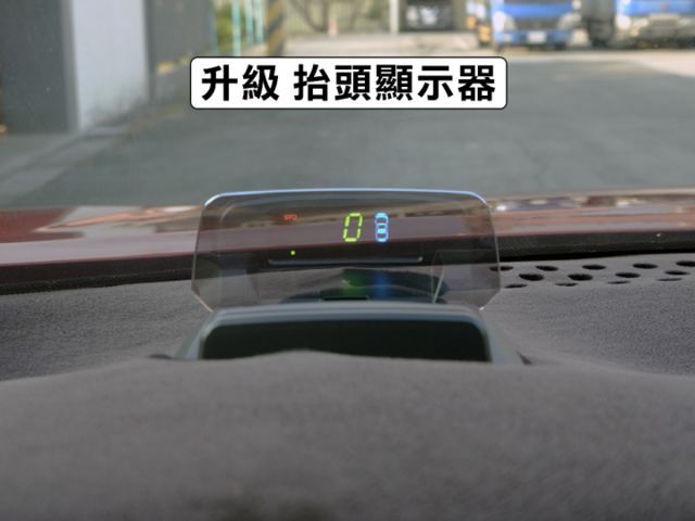 ▲1.0渦輪，最頂級～駕趣享樂版▲超美認證車，只跑２萬，全台保固▲BOSE音響，車道偏移，免鑰匙，環景，盲點，LED頭燈  第16張相片