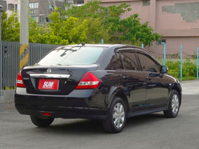 ▲推薦代步車，只跑６萬多，全車原鈑件▲升級影音導航組，行車記錄器▲四顆輪胎八成新▲SUM全台保固，可全額貸  第4張相片