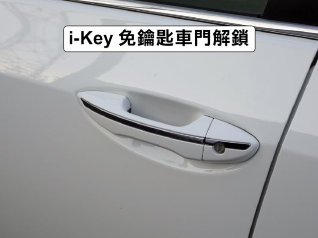 ▲小改款11.5代，豪華版～加數萬元原廠選配▲推薦認證車，SUM全台保固▲六氣囊，免鑰匙，循跡，恆溫，定速，可全額貸款  第19張相片