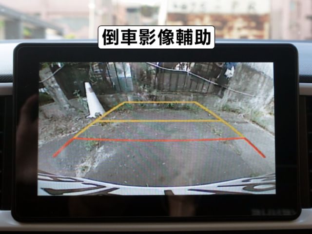 ▲最頂級GLC版，原廠保固至28年1月▲只跑３萬，全車原鈑件▲四顆輪胎剛換不久▲行人預警，車道偏移，六氣囊，免鑰匙，恆溫  第12張相片