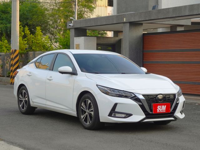 ▲最保值白色~尊爵版，原鈑件認證▲一手買新車，有原廠八年保固▲全速域，車道修正，盲點，環景，六氣囊，免鑰匙，LED頭燈  第1張相片