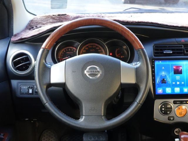 ▲超美七人座，只跑７萬，一手無菸車▲升級安卓導航機，手機CarPlay▲免鑰匙，恆溫，抬顯，感應大燈，電動後視鏡  第10張相片