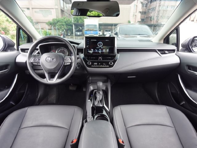 ▲本月送安卓機，有CarPlay▲豪華+版，只跑２萬，原廠保固中▲盲點，全速域，七氣囊，免鑰匙，恆溫，胎壓，原鈑件可全貸  第5張相片