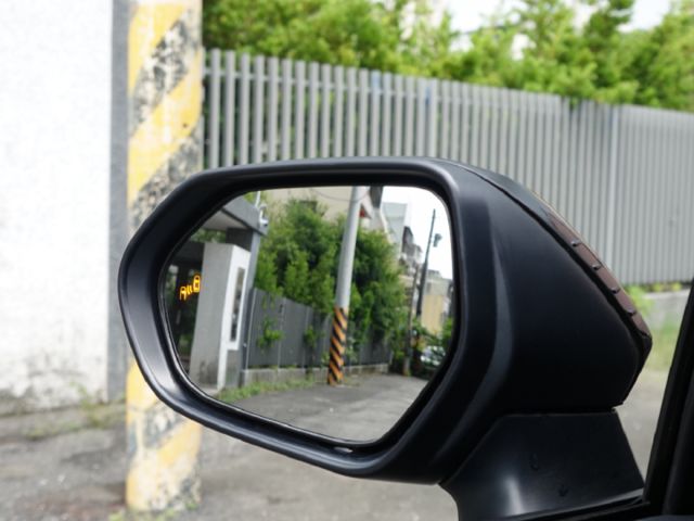 ▲本月送安卓機，有CarPlay▲豪華+版，只跑２萬，原廠保固中▲盲點，全速域，七氣囊，免鑰匙，恆溫，胎壓，原鈑件可全貸  第11張相片