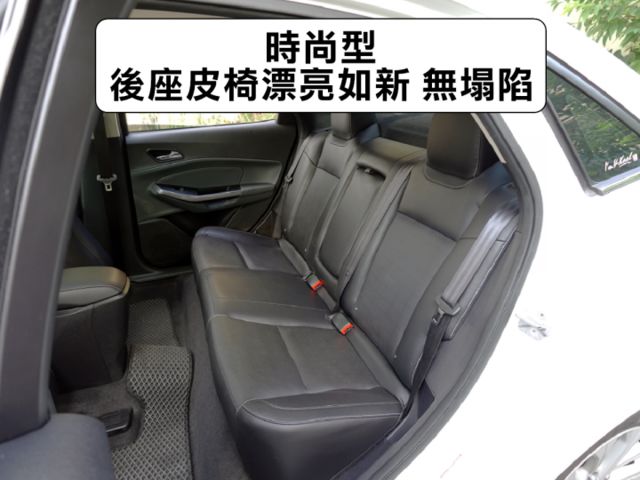 ▲最頂級時尚型，只跑８萬多，全車原鈑件▲正時皮帶剛換，等周邊耗材▲六氣囊，定速，恆溫，導航，倒車顯影，可全額貸款  第8張相片