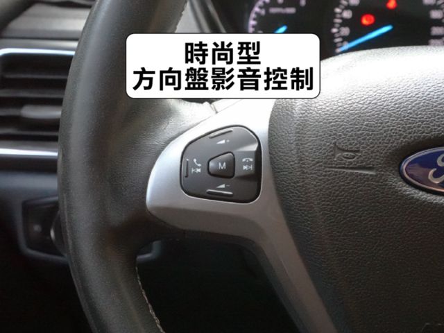 ▲最頂級時尚型，只跑８萬多，全車原鈑件▲正時皮帶剛換，等周邊耗材▲六氣囊，定速，恆溫，導航，倒車顯影，可全額貸款  第10張相片