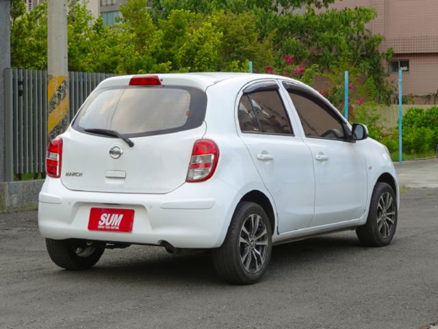 ▲超美小車，只跑８萬多，全原廠保養▲一手無菸車，內裝漂亮如新▲代步省油，保養便宜▲原鈑件認證，SUM保固，可全額貸款  第4張相片