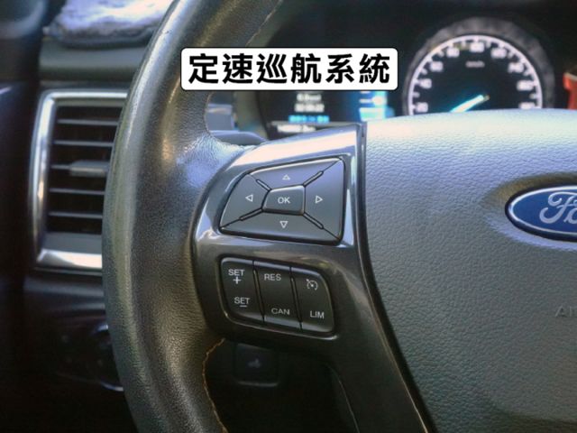 ▲小改款才有2.0渦輪，新變速箱更有力▲原鈑件認證，底盤無生鏽▲四輪傳動，HID頭燈，免鑰匙，電動椅，CarPlay  第9張相片