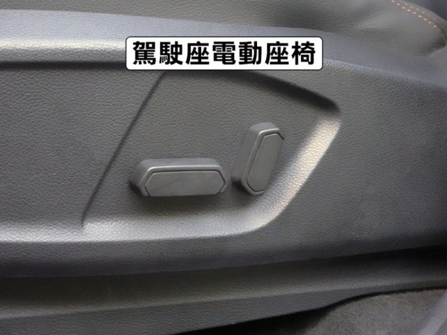 ▲小改款才有2.0渦輪，新變速箱更有力▲原鈑件認證，底盤無生鏽▲四輪傳動，HID頭燈，免鑰匙，電動椅，CarPlay  第12張相片