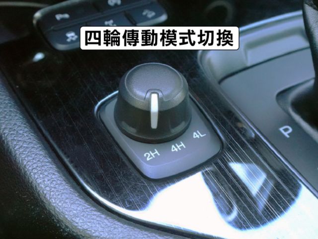 ▲小改款才有2.0渦輪，新變速箱更有力▲原鈑件認證，底盤無生鏽▲四輪傳動，HID頭燈，免鑰匙，電動椅，CarPlay  第20張相片