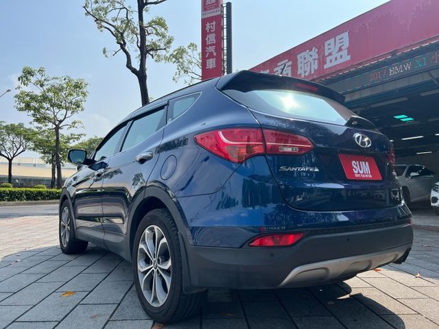 9安.4WD.全景天窗.電動尾門.原廠保養.跑7萬 KM.雙電動椅 定速 . 大馬力大扭力.妥當出遊.百萬柴油車首選  第4張相片