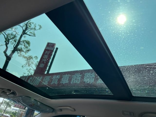 9安.4WD.全景天窗.電動尾門.原廠保養.跑7萬 KM.雙電動椅 定速 . 大馬力大扭力.妥當出遊.百萬柴油車首選  第14張相片