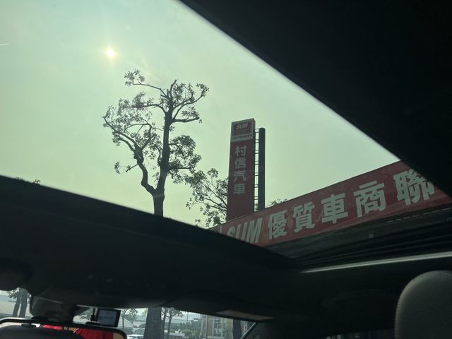 總代理.正18年.GLC250 COUPE AMG.電尾.360環景  第12張相片