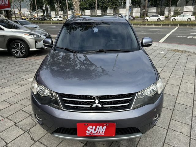 天窗. 定速. 一手車.高CP值休旅車.車泊車宿也適合  第2張相片