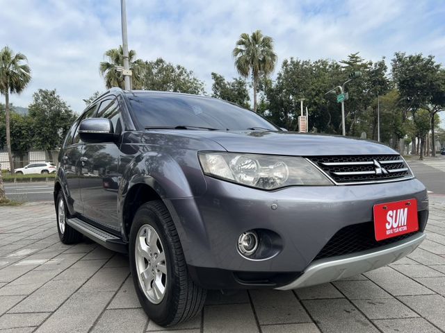 天窗. 定速. 一手車.高CP值休旅車.車泊車宿也適合  第3張相片