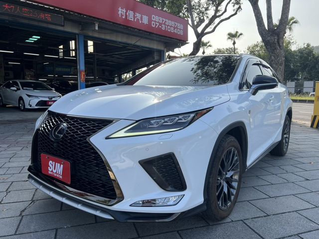 期待已久的白色F SPORT版，正21年出廠，全景天窗，360環景，ACC，HUD  第1張相片
