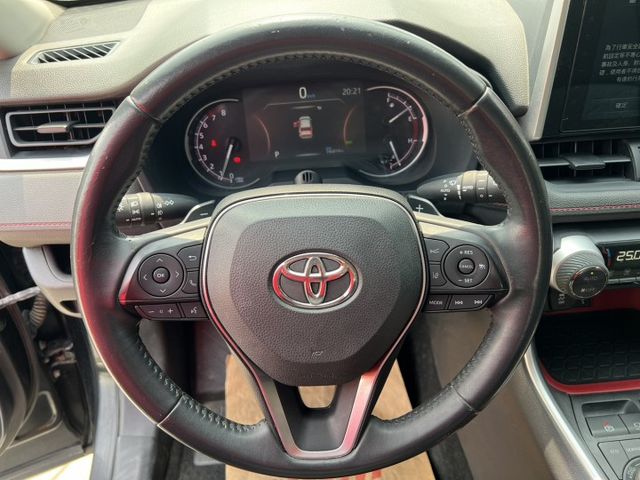 正21年出廠，躍野冒險版，4WD，2.0汽油，ACC，360環景  第15張相片