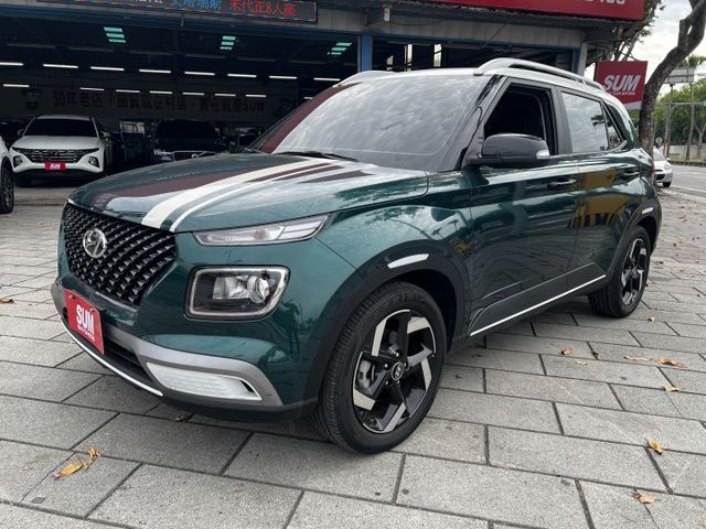 I-KEY.GPS.TCS.6安.車道偏移. 限量牛津綠英倫版GLB款.新車保固中.典雅.潮流.大車室間家庭小休旅  第2張相片