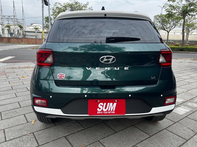 I-KEY.GPS.TCS.6安.車道偏移. 限量牛津綠英倫版GLB款.新車保固中.典雅.潮流.大車室間家庭小休旅  第5張相片