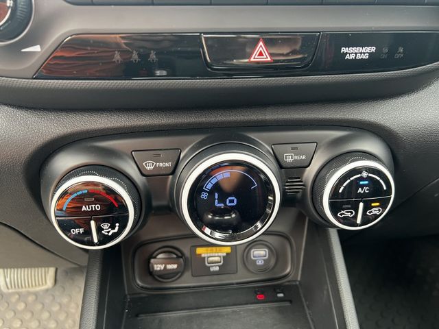 I-KEY.GPS.TCS.6安.車道偏移. 限量牛津綠英倫版GLB款.新車保固中.典雅.潮流.大車室間家庭小休旅  第15張相片
