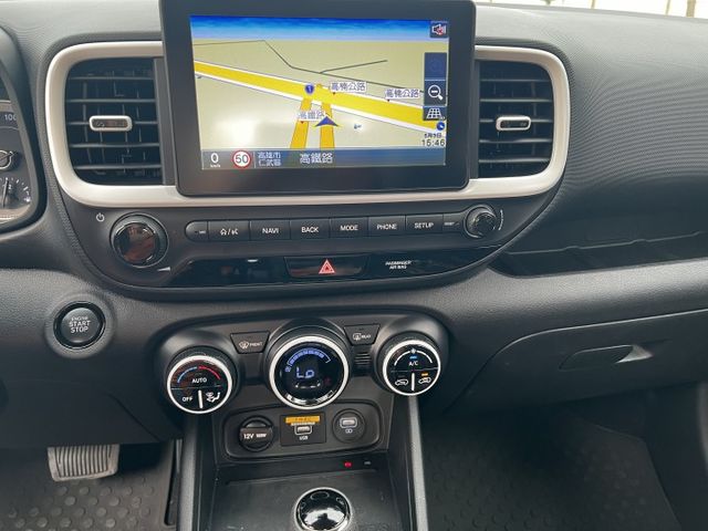 I-KEY.GPS.TCS.6安.車道偏移. 限量牛津綠英倫版GLB款.新車保固中.典雅.潮流.大車室間家庭小休旅  第18張相片