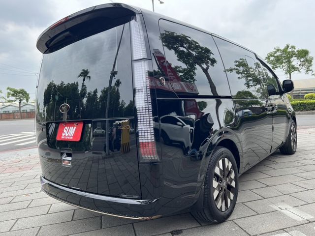 STARIA  第6張相片