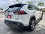 RAV42WD油電旗艦版.9安.ACC.盲點.環景.電尾門.都在原廠保養.原版件  第6張縮圖