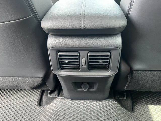 RAV42WD油電旗艦版.9安.ACC.盲點.環景.電尾門.都在原廠保養.原版件  第14張相片