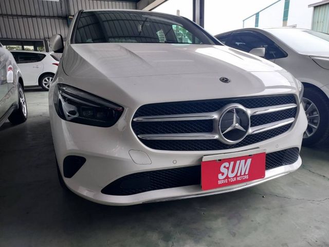 原鈑件，一手車，有加裝ACC，电尾門，电椅，盲點，新車价188萬  第1張相片