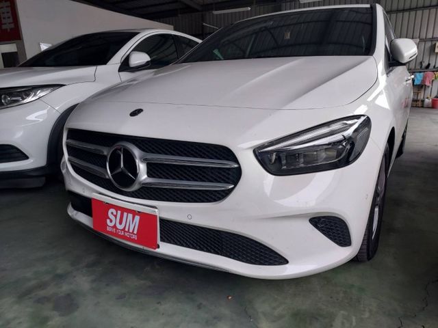 原鈑件，一手車，有加裝ACC，电尾門，电椅，盲點，新車价188萬  第2張相片