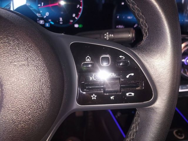 原鈑件，一手車，有加裝ACC，电尾門，电椅，盲點，新車价188萬  第7張相片