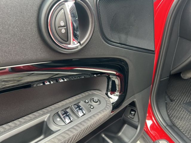 正2018年，MINI COUNTRYMAN，1.5，白頂大紅車身  第12張相片