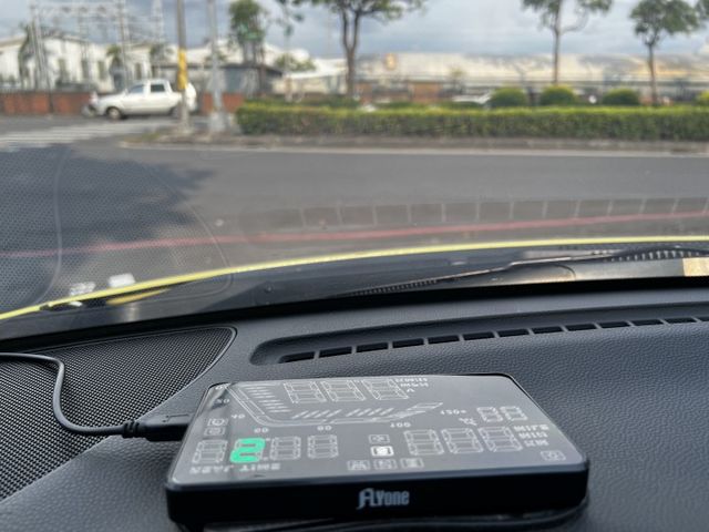 正18年出廠，便宜的代步車，穿梭靈活好停車  第11張相片