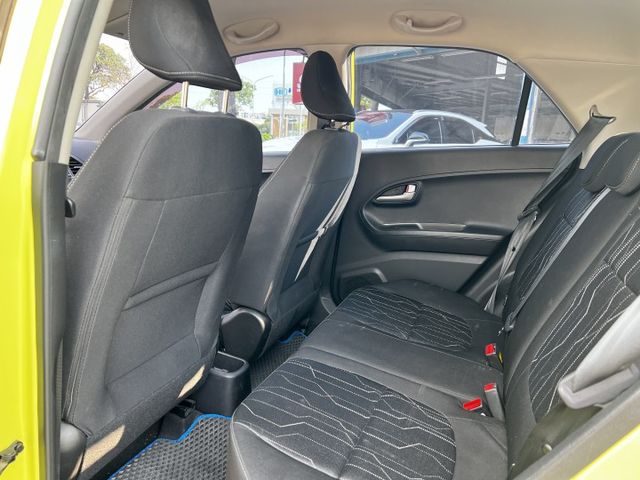 正18年出廠，便宜的代步車，穿梭靈活好停車  第17張相片