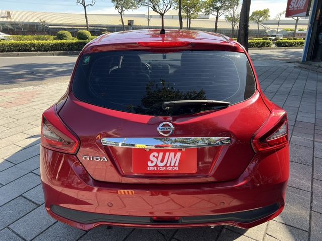 旗艦版.6安.I-KEY.盲點.摸門.定速.環景  第5張相片