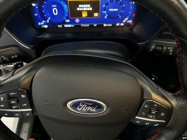 正2021年出廠，小改款，ST-LINE，數位儀錶板，全車原版件，HUD，電動尾門  第6張相片