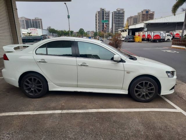 旗艦版.原廠保養.天窗.快排.I-KEY  第3張相片