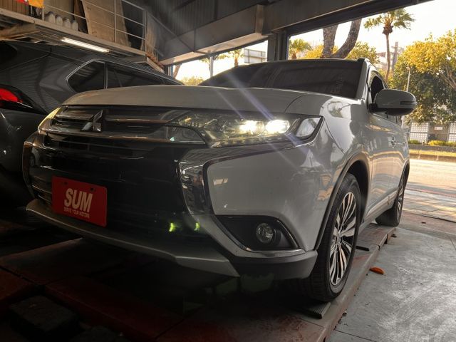 ，正7人座.小客車.ACC.安卓機.盲點.原廠保養履歷  第1張相片