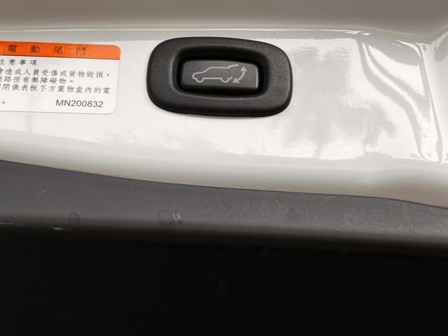 ，正7人座.小客車.ACC.安卓機.盲點.原廠保養履歷  第14張相片