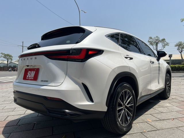 正2023年，豪華版，電動椅，電動尾門，ACC，原廠保養  第6張相片