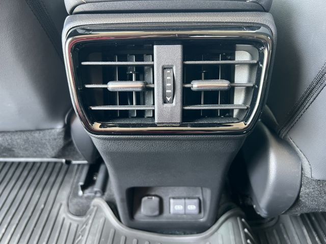 正2023年，豪華版，電動椅，電動尾門，ACC，原廠保養  第11張相片