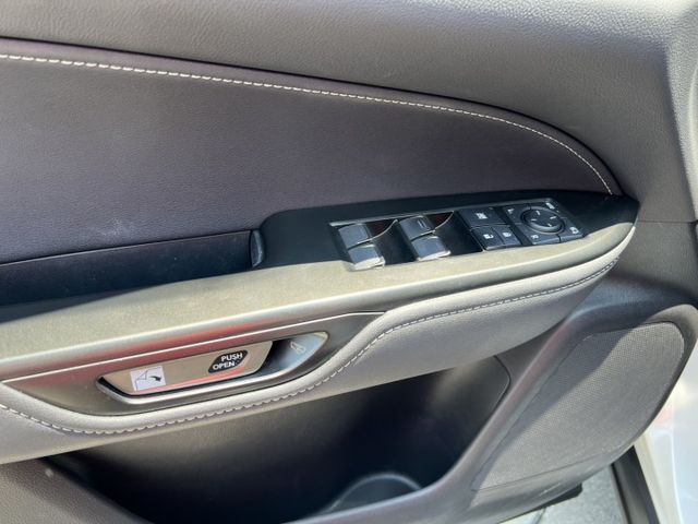 正2023年，豪華版，電動椅，電動尾門，ACC，原廠保養  第13張相片