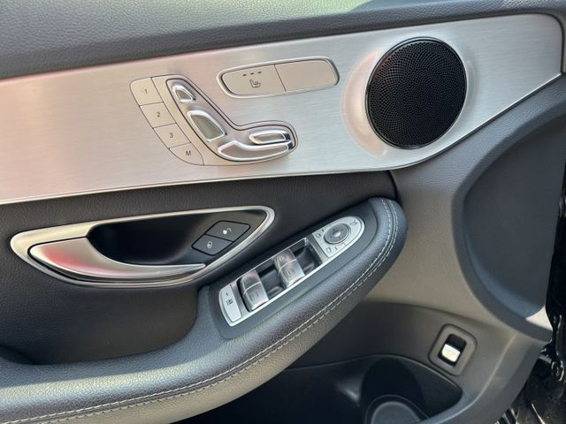 C-CLASS COUPE C205  第14張相片