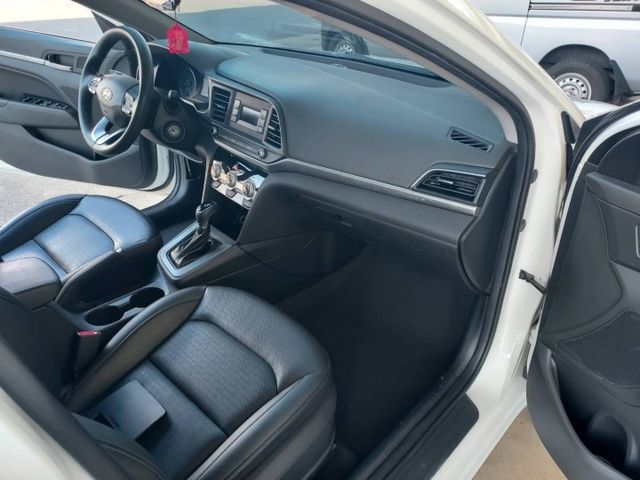 ELANTRA  第7張相片