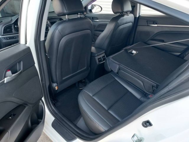 ELANTRA  第8張相片