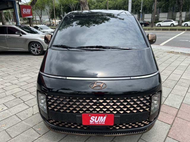 柴油大7人座進口車 . 原廠保養. CEO-B規.ACC.車道偏移.電尾門.通風加熱椅.盲點.環景  商用+旅行兩相宜  第2張相片
